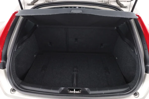Volvo V40 (2019) — foto 8 van 16