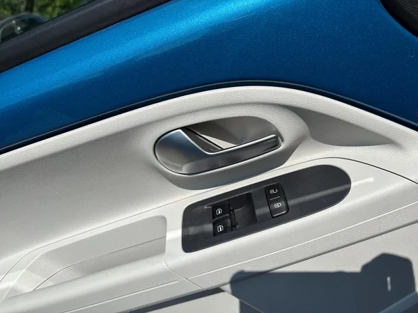 VOLKSWAGEN Up! (2018) — foto 7 van 24