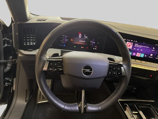 Opel Astra (2023) — foto 2 van 26