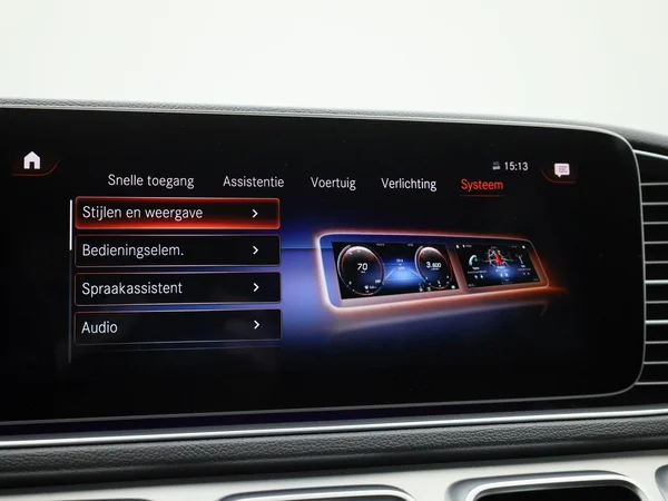 Mercedes-Benz GLE (2022) — foto 26 van 45