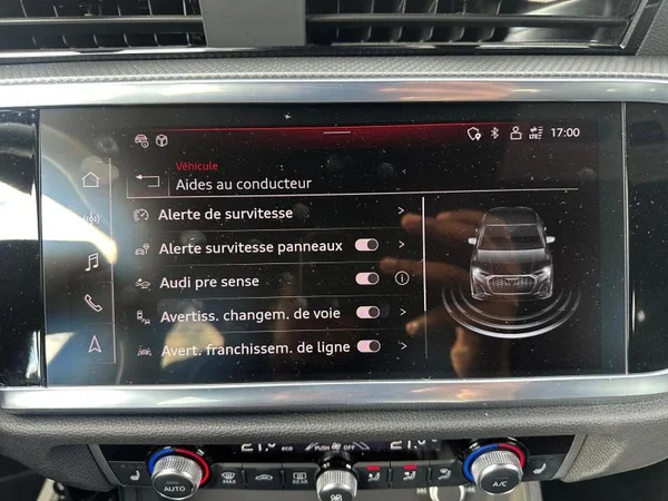 AUDI Q3 Sportback (2024) — foto 15 van 30