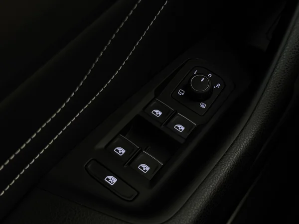 VOLKSWAGEN Passat Variant (2022) — foto 21 van 33