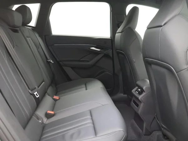 AUDI Q6 e-tron (2026) — foto 4 van 25