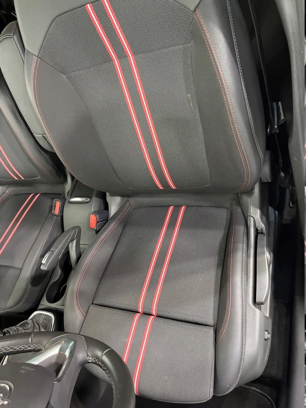 Opel Crossland (2022) — foto 95 van 97