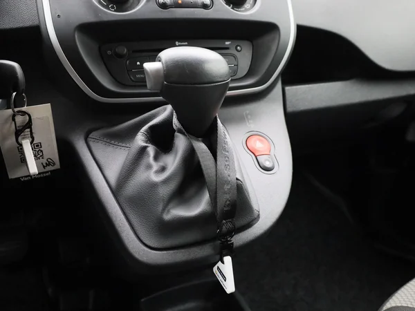 Renault Kangoo Z.E. (2020) — foto 2 van 42