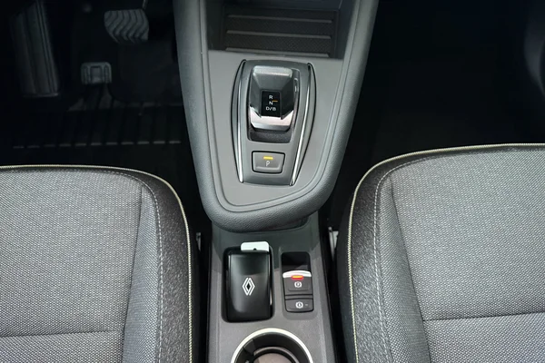 Renault Captur E-Tech (HEV) (2026) — foto 4 van 17