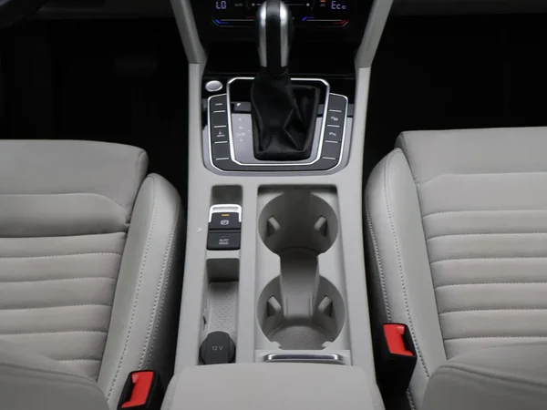 Volkswagen Passat (2023) — foto 7 van 29