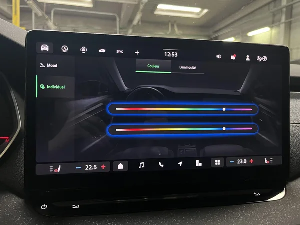 SKODA Octavia Combi (2024) — foto 7 van 22