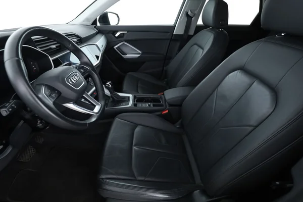 Audi Q3 (2021) — foto 16 van 16