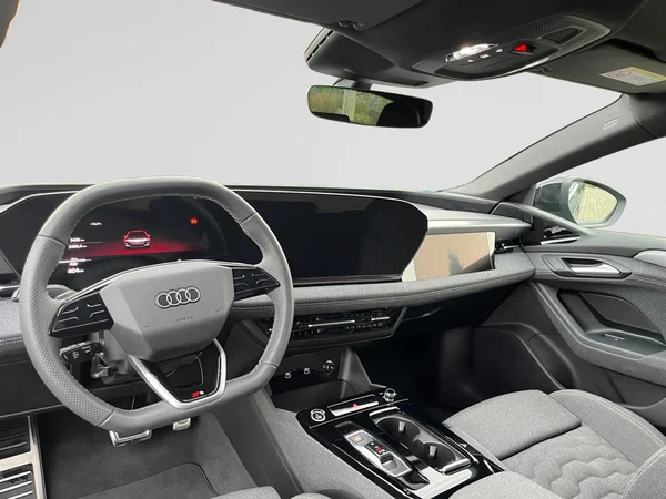AUDI A6 Avant e-tron (2025) — foto 18 van 23