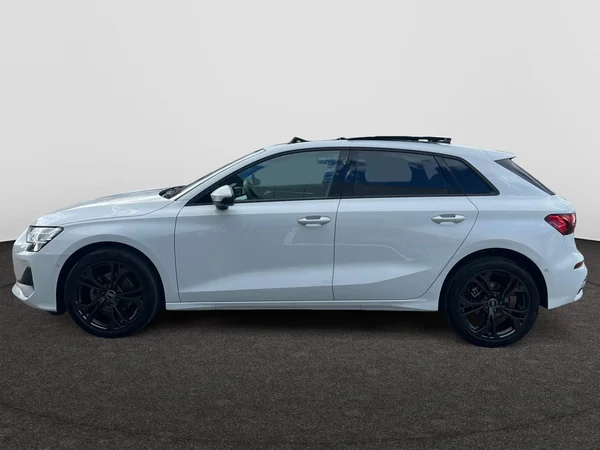 AUDI A3 Sportback (2025) — foto 12 van 24