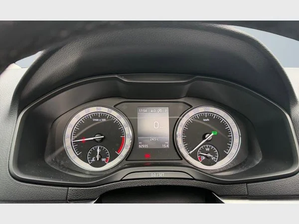 Skoda Karoq (2020) — foto 4 van 29