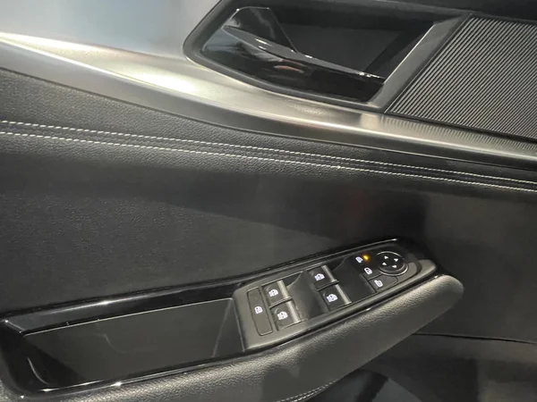 Renault Austral (2023) — foto 8 van 23
