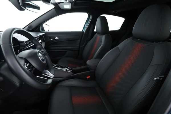 Alfa Romeo Junior (2025) — foto 16 van 16