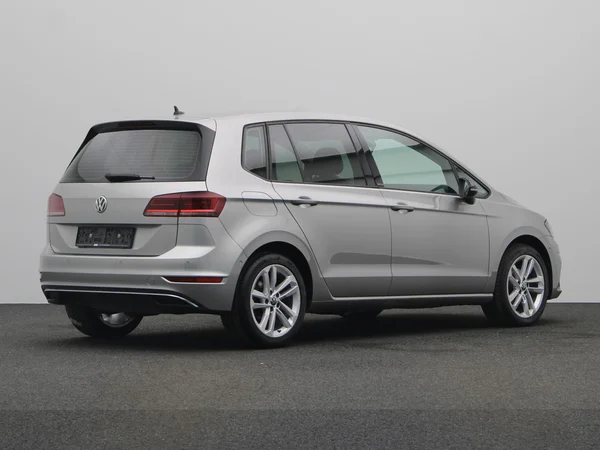VOLKSWAGEN Golf Sportsvan (2020) — foto 12 van 19