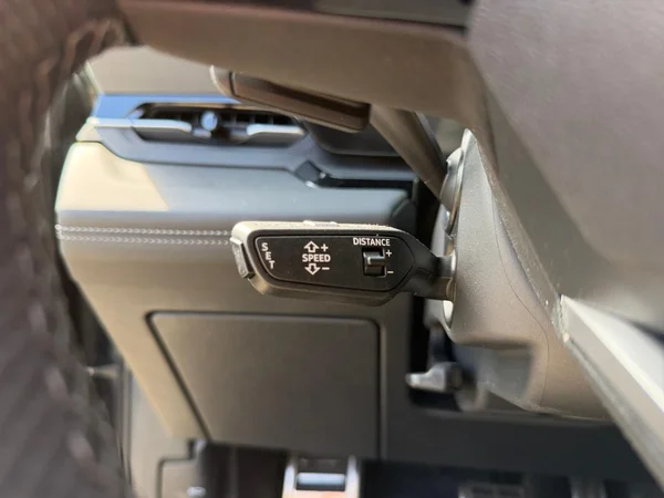 AUDI Q6 e-tron (2026) — foto 4 van 16