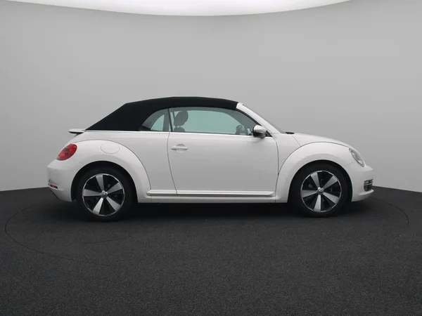 VOLKSWAGEN Beetle Cabriolet (2014) — foto 7 van 17