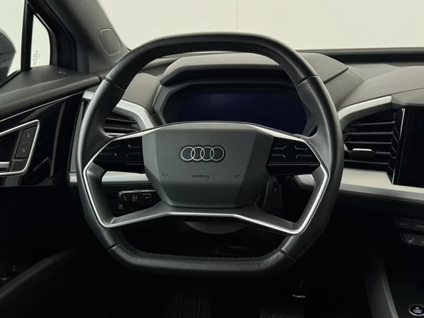 AUDI Q4 e-tron (2024) — foto 14 van 31