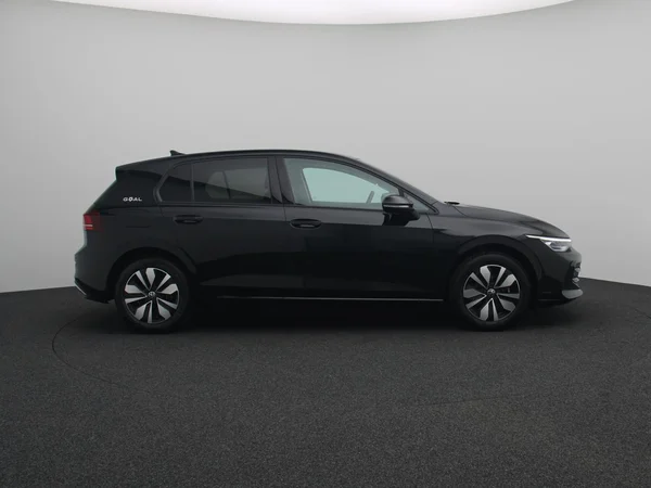 VOLKSWAGEN Golf VIII (2025) — foto 15 van 19