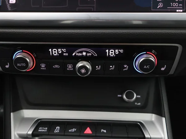 AUDI Q3 PHEV (2022) — foto 7 van 23