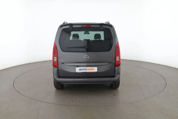 Opel Combo Life (2021) — foto 11 van 16