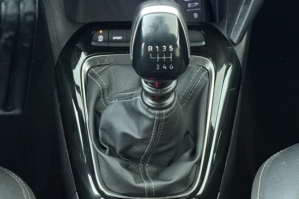 Opel Corsa (2025) — foto 4 van 23