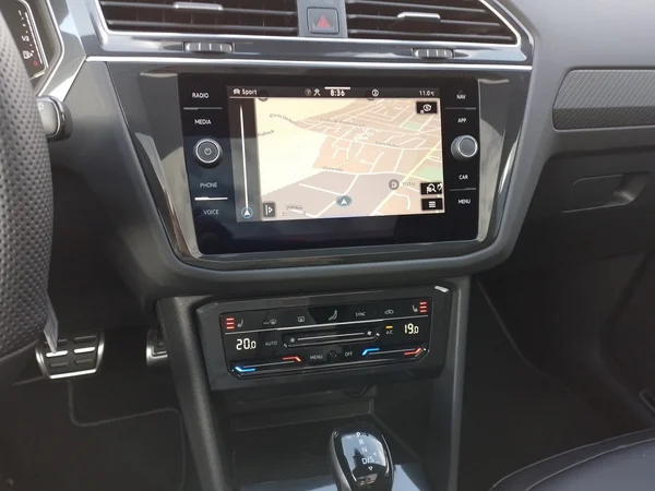 VOLKSWAGEN Tiguan (2025) — foto 4 van 15