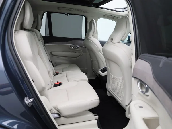 Volvo XC90 (2022) — foto 35 van 49