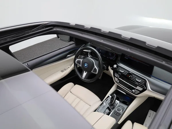 BMW 5 Reeks (2022) — foto 52 van 61