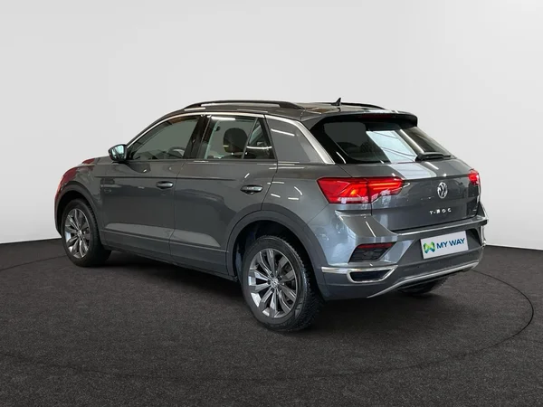 VOLKSWAGEN T-Roc (2019) — foto 23 van 51