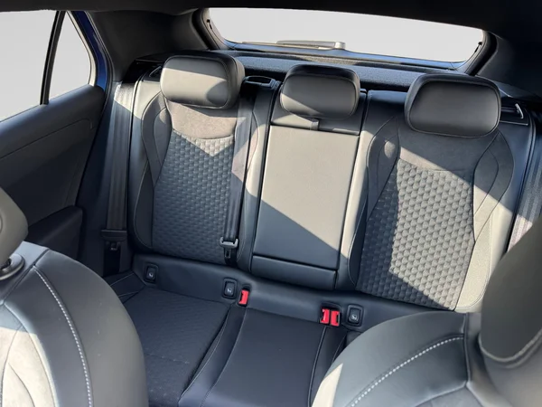 VOLKSWAGEN T-Roc (2025) — foto 9 van 23