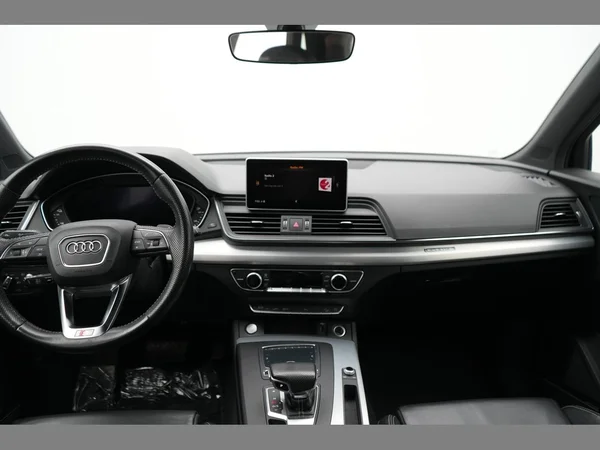 AUDI Q5 PHEV (2020) — foto 8 van 35