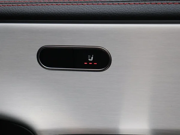 Mercedes-Benz CLA (2024) — foto 14 van 27