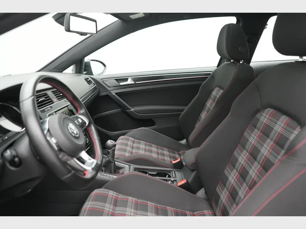 VOLKSWAGEN Golf VII GTI (2014) — foto 4 van 20