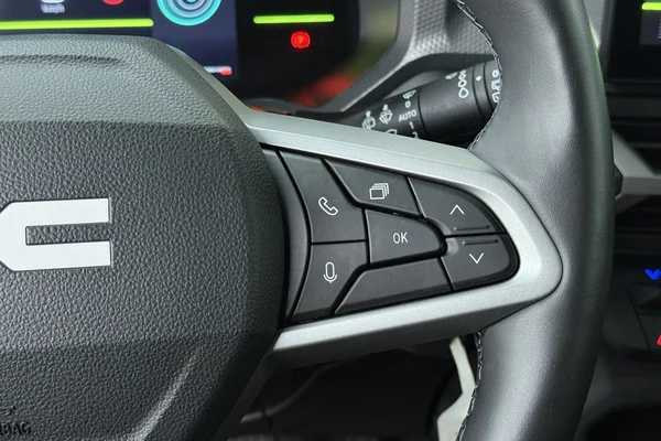 Dacia Duster (2026) — foto 6 van 16