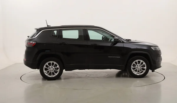Jeep Compass (2023) — foto 26 van 29