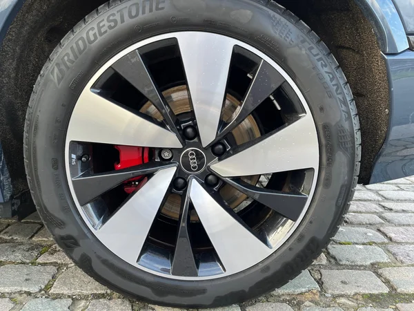 AUDI Q6 e-tron (2024) — foto 16 van 24