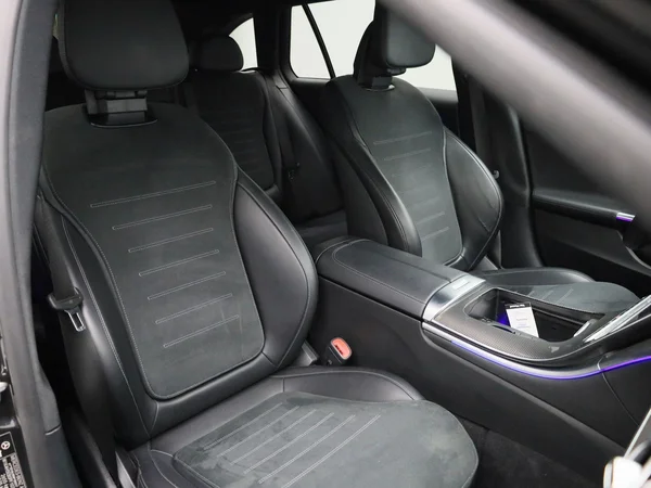 Mercedes-Benz C-Klasse (2023) — foto 50 van 60