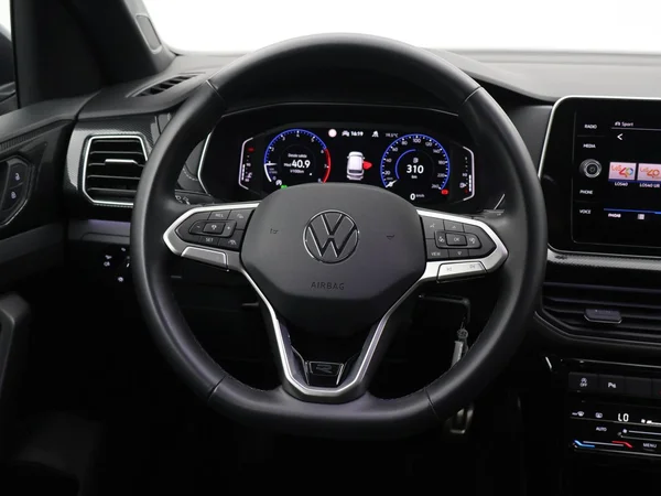 VOLKSWAGEN T-Cross (2025) — foto 16 van 28