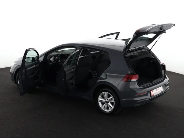 VOLKSWAGEN Golf (2024) — foto 27 van 28