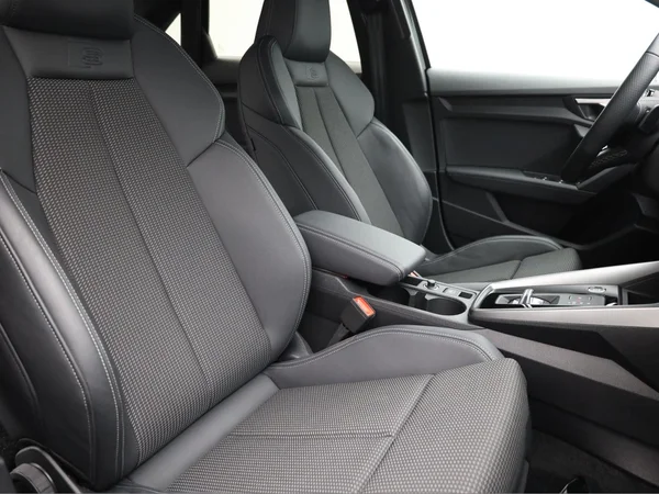 AUDI A3 Sedan (2024) — foto 15 van 20