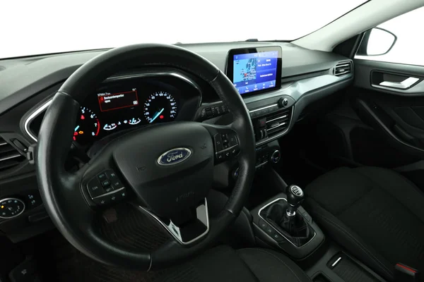 Ford Focus (2020) — foto 2 van 16