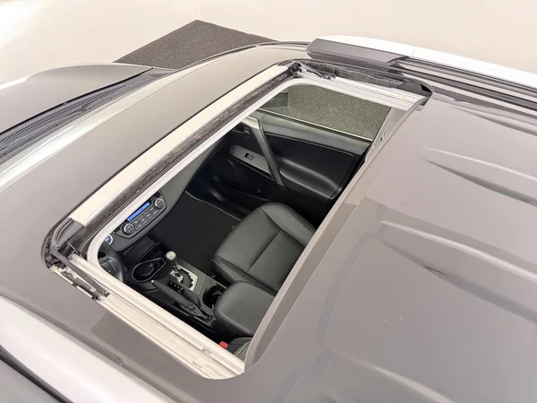TOYOTA RAV4 (2017) — foto 22 van 30