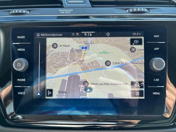 VOLKSWAGEN Touran Dsl (2022) — foto 5 van 22