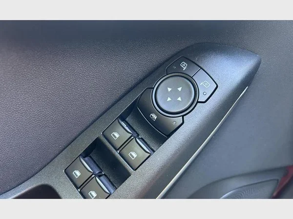 Ford Fiesta (2022) — foto 19 van 27