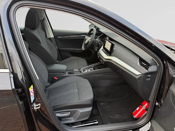 SKODA Octavia Combi (2024) — foto 5 van 20
