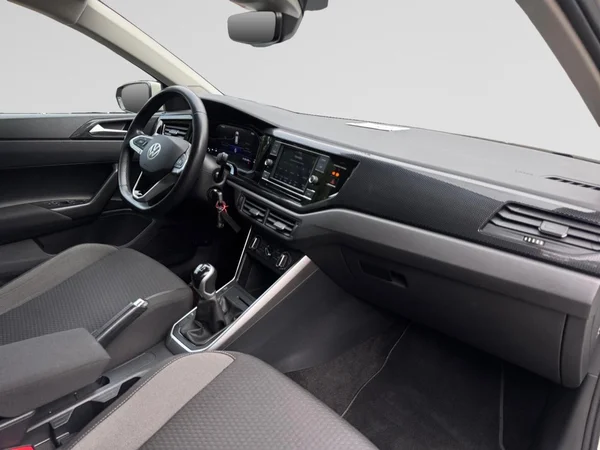 VOLKSWAGEN Polo (2023) — foto 11 van 15