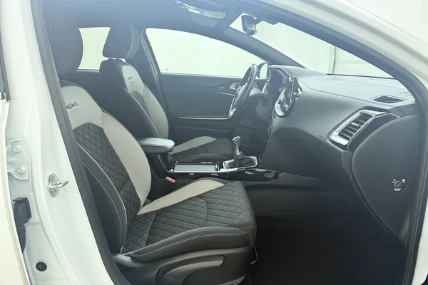 Kia ProCeed (2021) — foto 20 van 22
