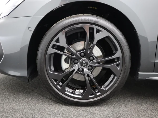 AUDI A3 Sportback (2025) — foto 4 van 23