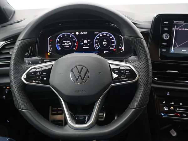 VOLKSWAGEN T-Roc (2023) — foto 5 van 26